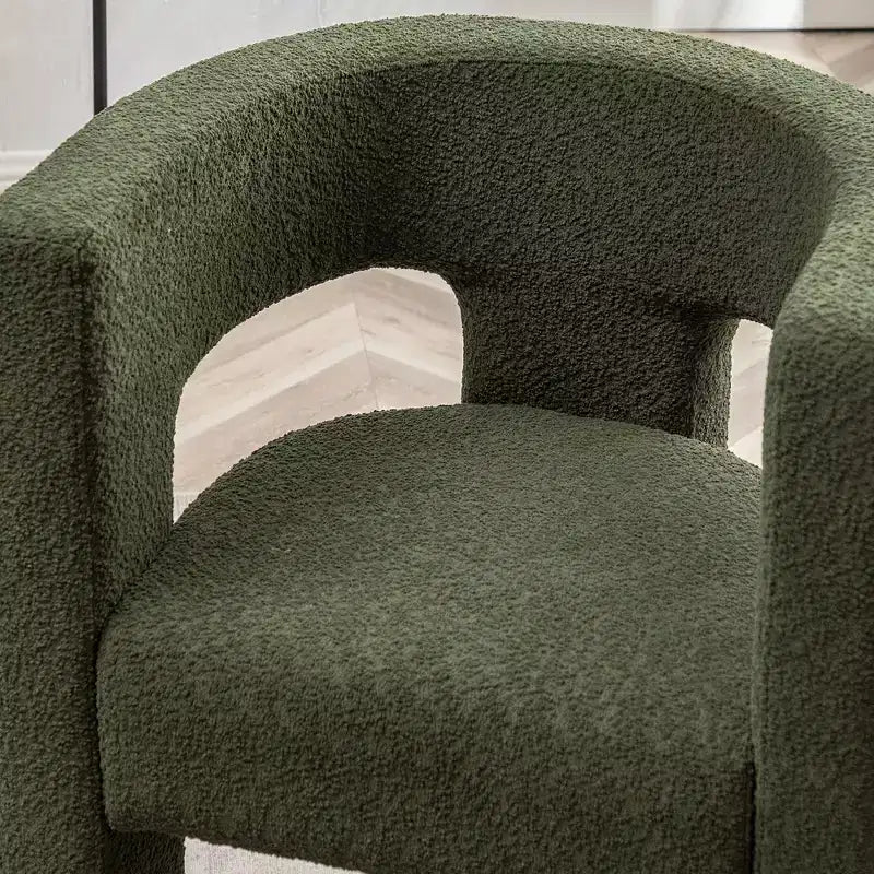 Poltrona quadrata da 28" in bouclé con braccioli ampi